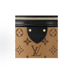 LOUIS VUITTON Cannes 经典水桶包  ⼩号 棕⾊