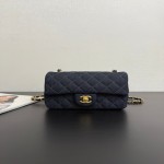 Chanel 25C denim CF mini hood bag combines exquisite and casual features