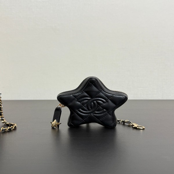 26C Star Small Pendant in Black in Stock | Z Auction