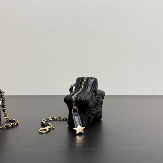 26C Star Small Pendant in Black in Stock | Z Auction